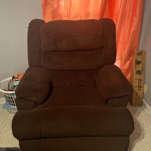 Brown Recliner (Manual)